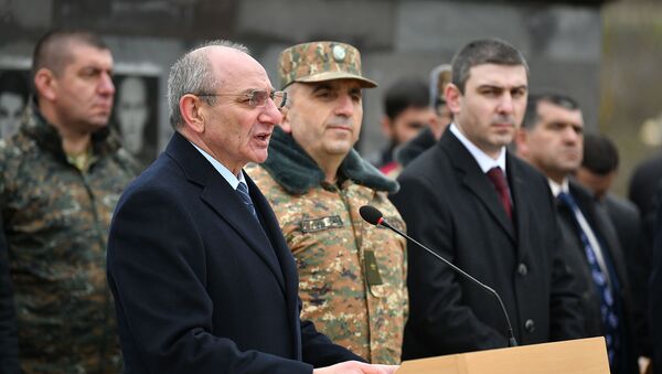 Речь президента Карабаха Бако Саакян на церемонии открытия мемориала в память павших в апрельской войне солдат (1 апреля 2019). Село Магавуз - Sputnik Արմենիա