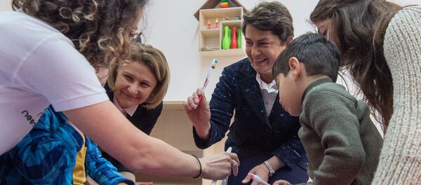 Нунэ Саркисян в центре Лусэ Нунэ Саркисян в центре Лусэ - Sputnik Армения