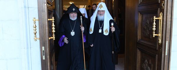 Встреча Верховного Патриарха и Католикоса всех армян Гарегина II с Патриархом Московским и всея Руси Кириллом в Даниловом монастыре (2 апреля 2019). Москвa Встреча Верховного Патриарха и Католикоса всех армян Гарегина II с Патриархом Московским и всея Руси Кириллом в Даниловом монастыре (2 апреля 2019). Москвa - Sputnik Արմենիա