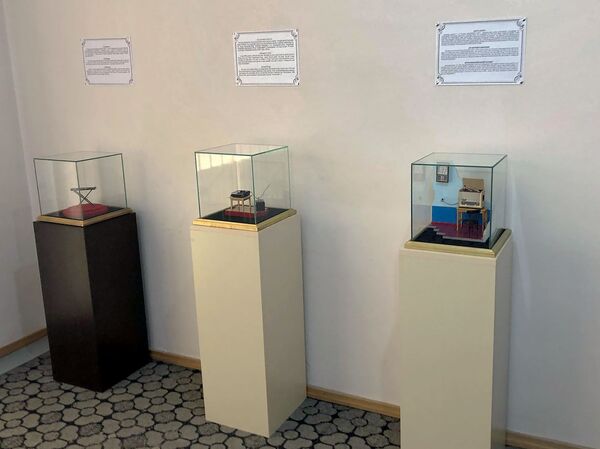 Մատնաչափ թղթե նվագարաններ, ափից քիչ մեծ բնակարան. Գյումրիում յուրահատուկ թանգարան է բացվել Մատնաչափ թղթե նվագարաններ, ափից քիչ մեծ բնակարան. Գյումրիում յուրահատուկ թանգարան է բացվել - Sputnik Արմենիա