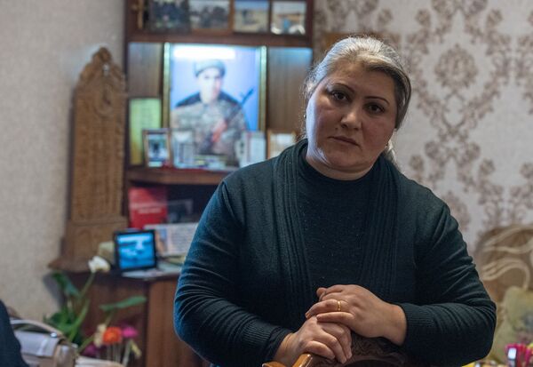 Երկու կերպար խառնուած է մօտս` որդեկորոյս մօր եւ մօր, որ պէտք է կրտսեր տղուս. Լիլիթ Աւագեան Երկու կերպար խառնուած է մօտս` որդեկորոյս մօր եւ մօր, որ պէտք է կրտսեր տղուս. Լիլիթ Աւագեան - Sputnik Արմենիա