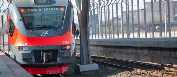 Новый электропоезд ЮКЖД Новый электропоезд ЮКЖД - Sputnik Արմենիա