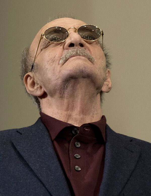 Режиссер Георгий Данелия на премьере анимационного фильма Ку! Кин-Дза-Дза в Доме кино в Москве. 2013 год - Sputnik Армения