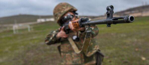Эксклюзивное фото девушки-снайпера ВС Армении - Sputnik Արմենիա