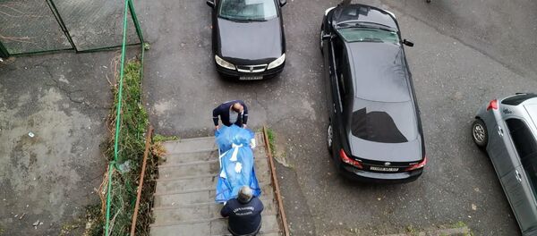 Тело пожилой женщины обнаружено в одной из квартир дома, расположенного в восьмом массиве Еревана Тело пожилой женщины обнаружено в одной из квартир дома, расположенного в восьмом массиве Еревана - Sputnik Армения