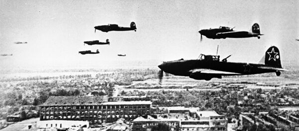 Самолеты Ил-2 на боевом задании - Sputnik Армения