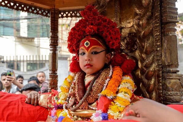 Кумари или Кумари Деви (неп. «девочка») - живое индуистское божество в Непале - Sputnik Армения