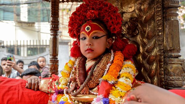 Кумари или Кумари Деви (неп. «девочка») - живое индуистское божество в Непале - Sputnik Արմենիա