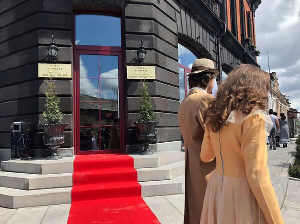 Видали, Гюмри теперь – центр вселенной: лучший подарок горожанам от бывших Видали, Гюмри теперь – центр вселенной: лучший подарок горожанам от бывших - Sputnik Армения