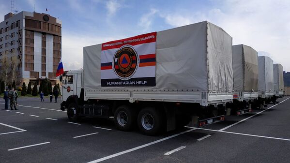 Совместная гуманитарная помощь МЧС Армении и России для пострадавших от наводнения районов Ирана (8 апреля 2019). Еревaн - Sputnik Армения
