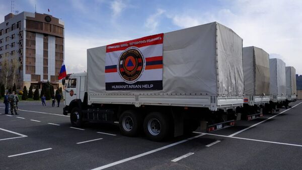 Совместная гуманитарная помощь МЧС Армении и России для пострадавших от наводнения районов Ирана (8 апреля 2019). Еревaн - Sputnik Армения