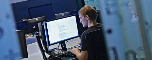 Сотрудник в офисе компании Лаборатория Касперского в Москве. Сотрудник в офисе компании Лаборатория Касперского в Москве. - Sputnik Արմենիա