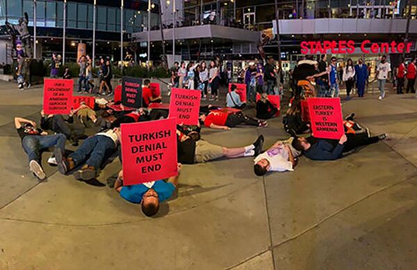 Чтобы мир знал о зверствах: в США прошла молчаливая акция в память о жертвах Геноцида - Sputnik Армения