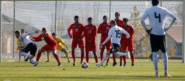 Футбольный матч между сборными (до 19 лет) Армении и Германии на товарищеском турнире перед чемпионатом Европы (19 ноября 2018). Еревaн - Sputnik Արմենիա