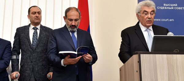 Премьер-министр Никол Пашинян принял участие на торжествах по случаю годовщины Высшего судебного совета (10 апреля 2019). Еревaн - Sputnik Արմենիա