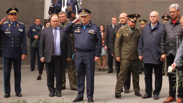 Тоноян обсудил с представителями стран СНГ развитие системы ПВО Тоноян обсудил с представителями стран СНГ развитие системы ПВО - Sputnik Армения