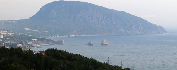 Вид на Гурзуф и гору Аю-Даг - Sputnik Армения