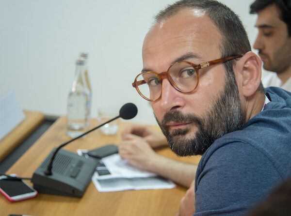 Немецкий режиссер Александр Нанау Немецкий режиссер Александр Нанау - Sputnik Армения