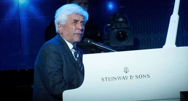 «Երաժշտությունը ծնվել ու համառորեն ապրում է իմ մեջ»․ Ռոբերտ Ամիրխանյան - Sputnik Արմենիա