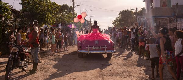 Снимок The Cubanitas фотографа Diana Markosian, ставший победителем в номинации Contemporary Issues конкурса World Press Photo 2019 Снимок The Cubanitas фотографа Diana Markosian, ставший победителем в номинации Contemporary Issues конкурса World Press Photo 2019 - Sputnik Армения
