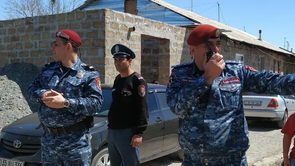 Жители села Зартонк Армавирской области протестуют против главы сельской администрации (13 апреля 2019). Армавир - Sputnik Армения