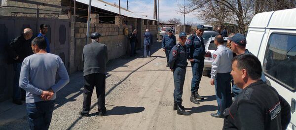 Жители села Зартонк Армавирской области протестуют против главы сельской администрации (13 апреля 2019). Армавир Жители села Зартонк Армавирской области протестуют против главы сельской администрации (13 апреля 2019). Армавир - Sputnik Արմենիա