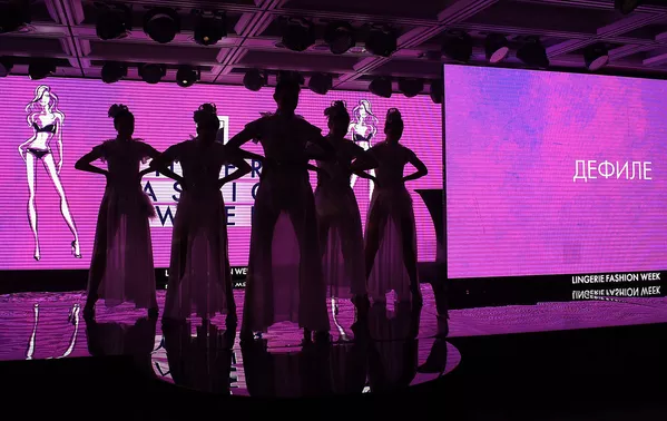 Дефиле на Неделе нижнего белья, купальников и домашней одежды Lingerie Fashion Week (12 апреля 2019). Москвa Дефиле на Неделе нижнего белья, купальников и домашней одежды Lingerie Fashion Week (12 апреля 2019). Москвa - Sputnik Армения