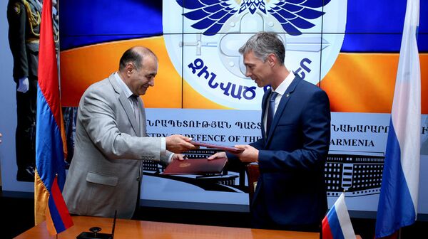 Հայ-ռուսական հանձնաժողովը քննարկել է 102-րդ ռազմակայանին անշարժ գույք փոխանցելու հարցը Հայ-ռուսական հանձնաժողովը քննարկել է 102-րդ ռազմակայանին անշարժ գույք փոխանցելու հարցը - Sputnik Արմենիա