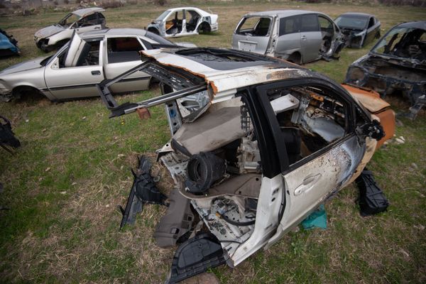 Автомобильная свалка в административном районе Малатия-Себастия Еревана Автомобильная свалка в административном районе Малатия-Себастия Еревана - Sputnik Армения