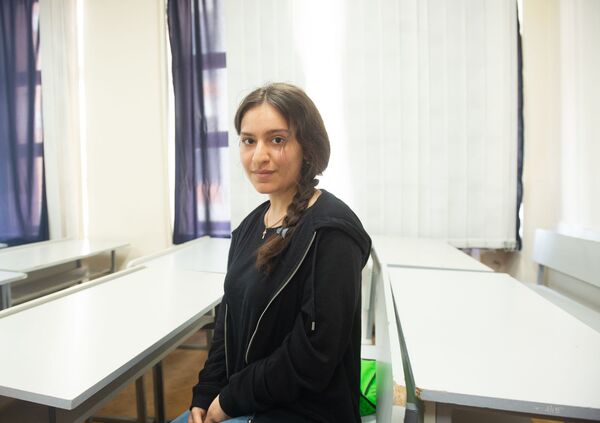 Песси, писси — пессимист? Как Тотальный диктант проходил в Ереване  - Sputnik Армения