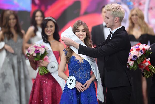 Стала известна победительница конкурса Мисс Россия 2019 Стала известна победительница конкурса Мисс Россия 2019 - Sputnik Армения