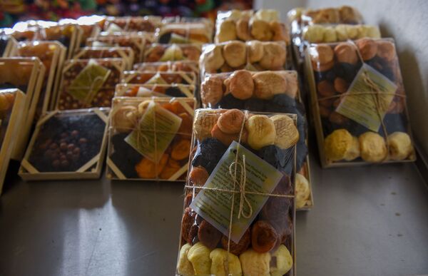 Британцы пьют чай с армянской клубникой: Сладкий домик в Бюракане стал крутым бизнесом - Sputnik Армения