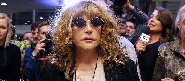 Алла Пугачева на юбилейном вечере Вячеслaва Зaйцева (2 марта 2018). Москвa - Sputnik Армения