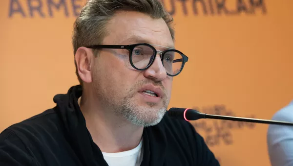 Вадим Такменев в проекте SputnikPro в мультимедийном пресс-центре Sputnik Армения (15 апреля 2019). Еревaн - Sputnik Армения