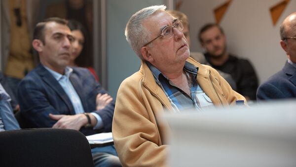 Телеведущий Армен Дулян в проекте SputnikPro в мультимедийном пресс-центре Sputnik Армения (15 апреля 2019). Еревaн - Sputnik Армения