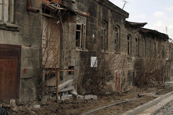 Գյումրու որոշ շենքեր անձնագիր կունենան Գյումրու որոշ շենքեր անձնագիր կունենան - Sputnik Արմենիա