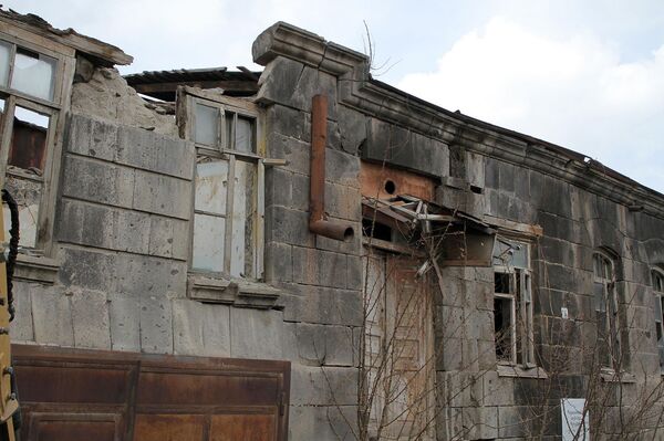 Գյումրու որոշ շենքեր անձնագիր կունենան Գյումրու որոշ շենքեր անձնագիր կունենան - Sputnik Արմենիա