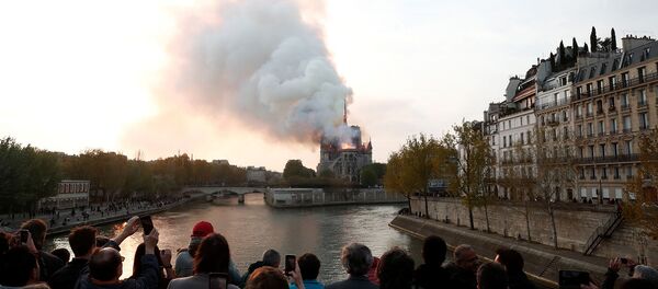 Пожар в соборе Нотр-Дам в центре Парижа (15 апреля 2019). Франция Пожар в соборе Нотр-Дам в центре Парижа (15 апреля 2019). Франция - Sputnik Արմենիա