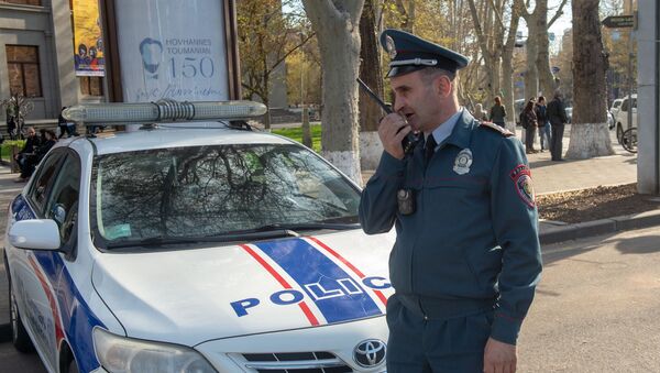 Старший инспектор 8-го взвода 1-го батальона дорожной полиции Армении, капитан Камо Петросян - Sputnik Արմենիա