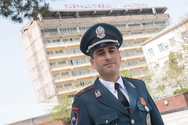 Հայաստանի ոստիկանության կրթական համալիրի դասախոս, ոստիկանության մայոր Արթուր Հակոբյան - Sputnik Արմենիա