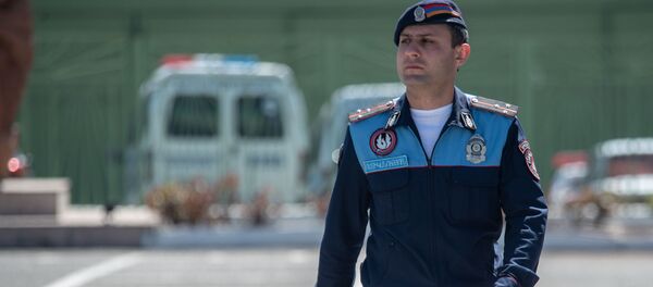 Հայաստանի ՊՊԾ 5–րդ հատուկ գումարտակի տեսուչ, ոստիկանության ավագ լեյտենանտ Արմեն Խաչատրյան։ Հայաստանի ՊՊԾ 5–րդ հատուկ գումարտակի տեսուչ, ոստիկանության ավագ լեյտենանտ Արմեն Խաչատրյան։ - Sputnik Արմենիա