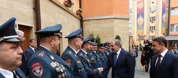 Премьер-министр Никол Пашинян на торжественном заседании, посвященном Дню полиции Армении Премьер-министр Никол Пашинян на торжественном заседании, посвященном Дню полиции Армении - Sputnik Армения