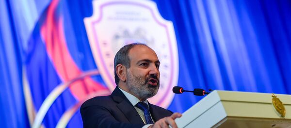 Премьер-министр Никол Пашинян торжественном заседании, посвященном Дню полиции Армении (16 апреля 2019). Ереван Премьер-министр Никол Пашинян торжественном заседании, посвященном Дню полиции Армении (16 апреля 2019). Ереван - Sputnik Արմենիա