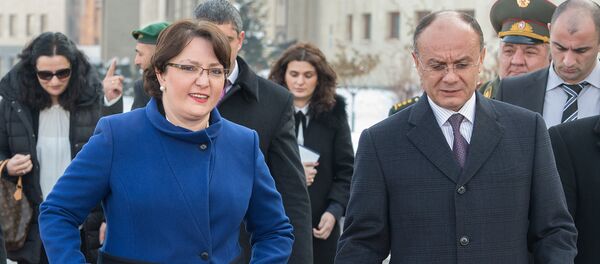 Министры обороны Армении и Грузии Сейран Оганян и Тинатин Хидашели Министры обороны Армении и Грузии Сейран Оганян и Тинатин Хидашели - Sputnik Армения