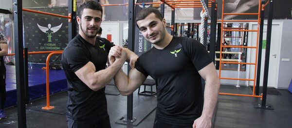 Армянские спортсмены Манвел Мамоян и Аарон Вирабян - Sputnik Արմենիա