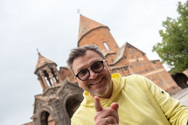 «Գեղեցկությո՜ւն». Վադիմ Տակմենևը ոգեշնչված է Խոր վիրապից բացվող Արարատի տեսարանով «Գեղեցկությո՜ւն». Վադիմ Տակմենևը ոգեշնչված է Խոր վիրապից բացվող Արարատի տեսարանով - Sputnik Արմենիա