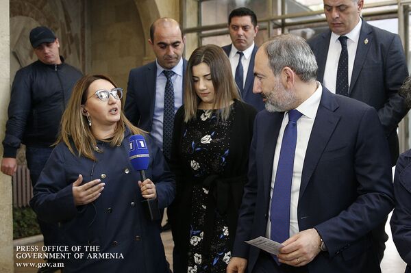 Никол Пашинян побывал на спектакле Осенние сумерки Тбилисского театра Никол Пашинян побывал на спектакле Осенние сумерки Тбилисского театра - Sputnik Армения