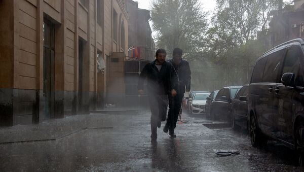 Сильный дождь с градом (17 апреля 2019). Еревaн - Sputnik Արմենիա