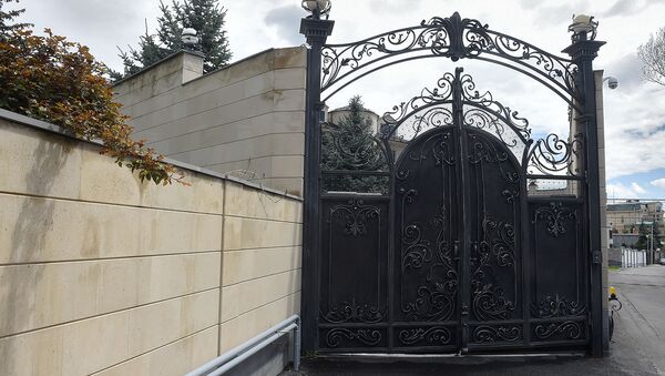Сотрудники СНБ Армении проводят обыск в доме Миграна Погосяна (18 апреля 2019). Еревaн - Sputnik Արմենիա