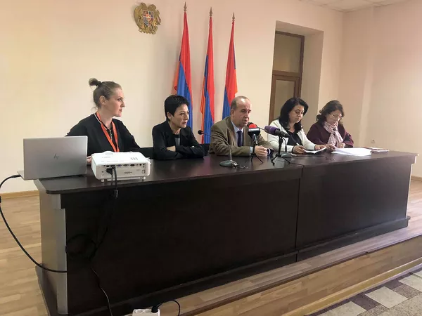 В Шираке внедряют систему опеки над детьми: интернаты в Армении уйдут в прошлое? В Шираке внедряют систему опеки над детьми: интернаты в Армении уйдут в прошлое? - Sputnik Армения